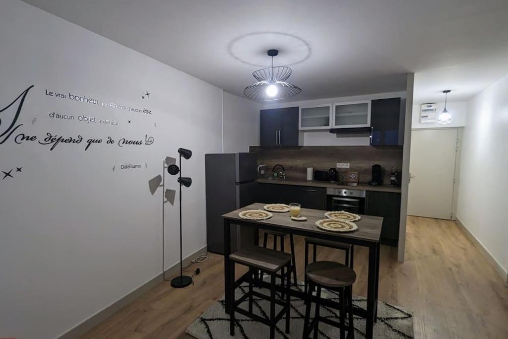 Zen Home - Appartement Jusqu'A 4 Voyageurs Нантюа Екстер'єр фото